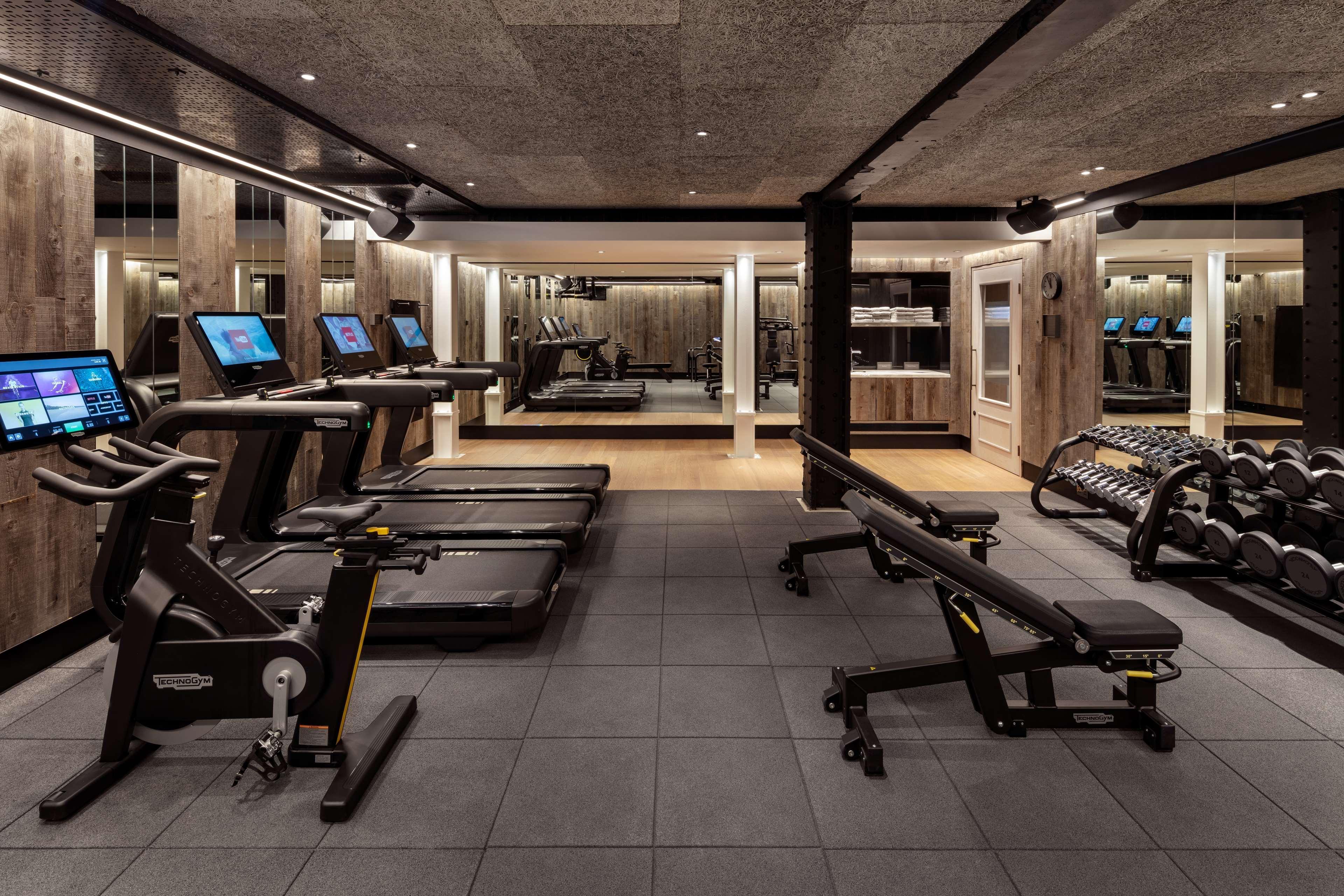 Radisson Blu Hotel, London Bloomsbury Ngoại thất bức ảnh