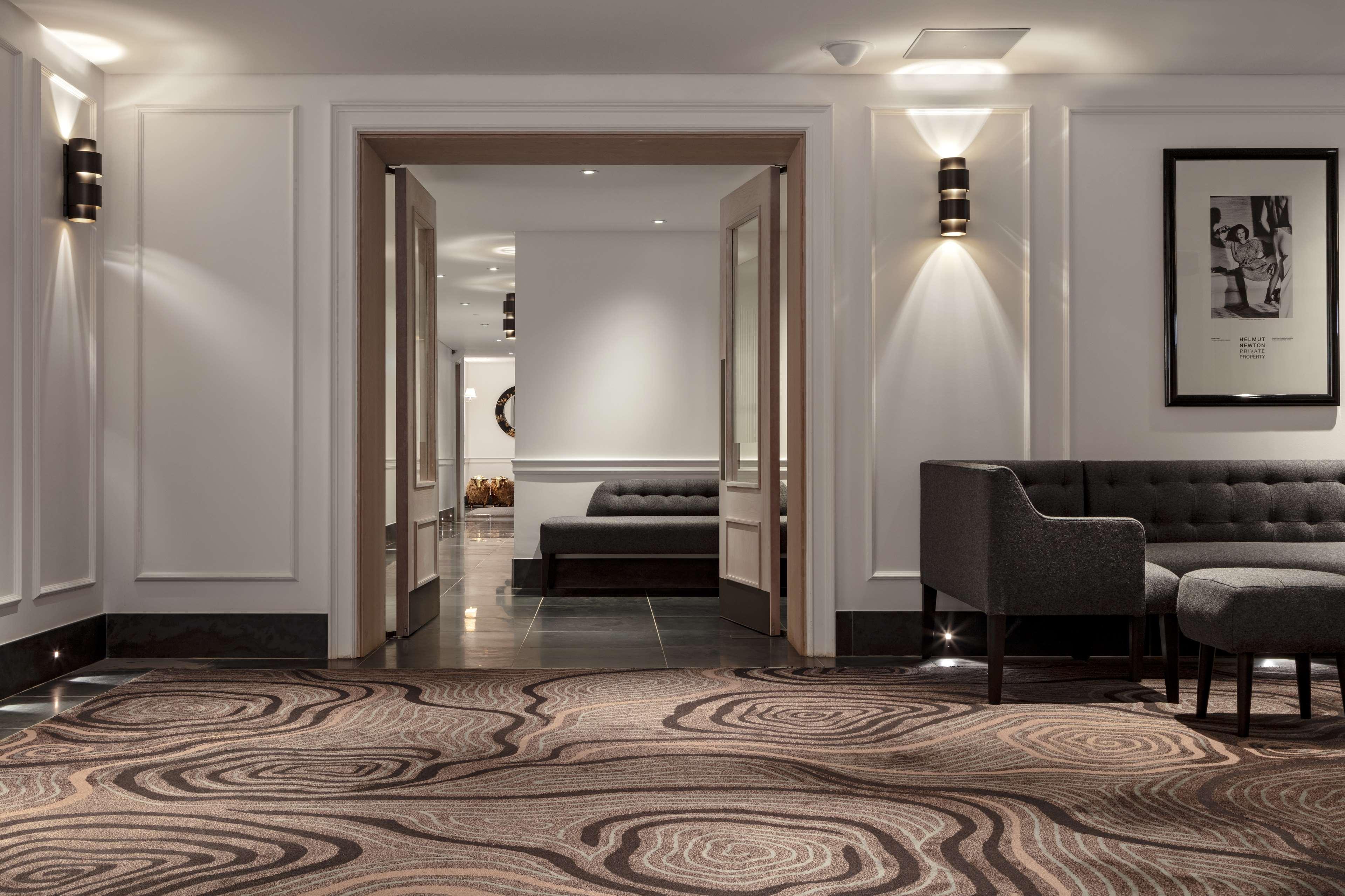 Radisson Blu Hotel, London Bloomsbury Ngoại thất bức ảnh